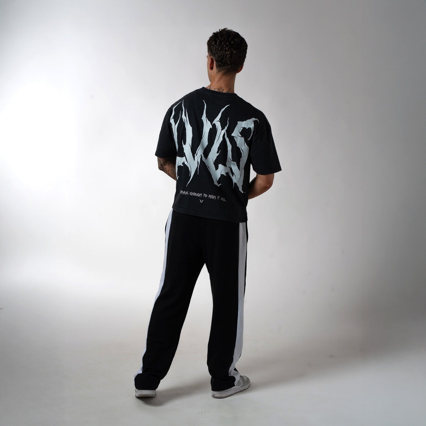 CHAOS BOXY PUMPCOVER - WASHED BLACK